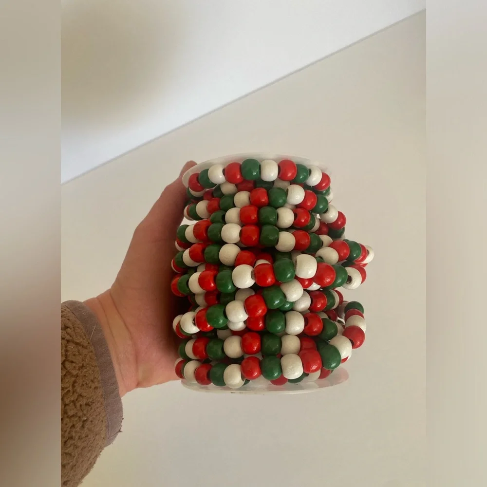 NWT Red White Green Wooden Beaded Holiday Garland Jewelry Making Spool L